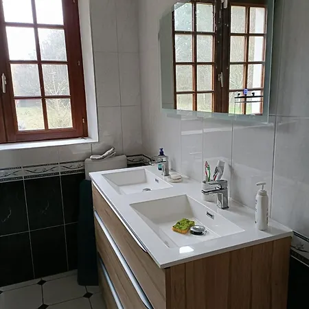 Escapade Belinoise Bed & Breakfast